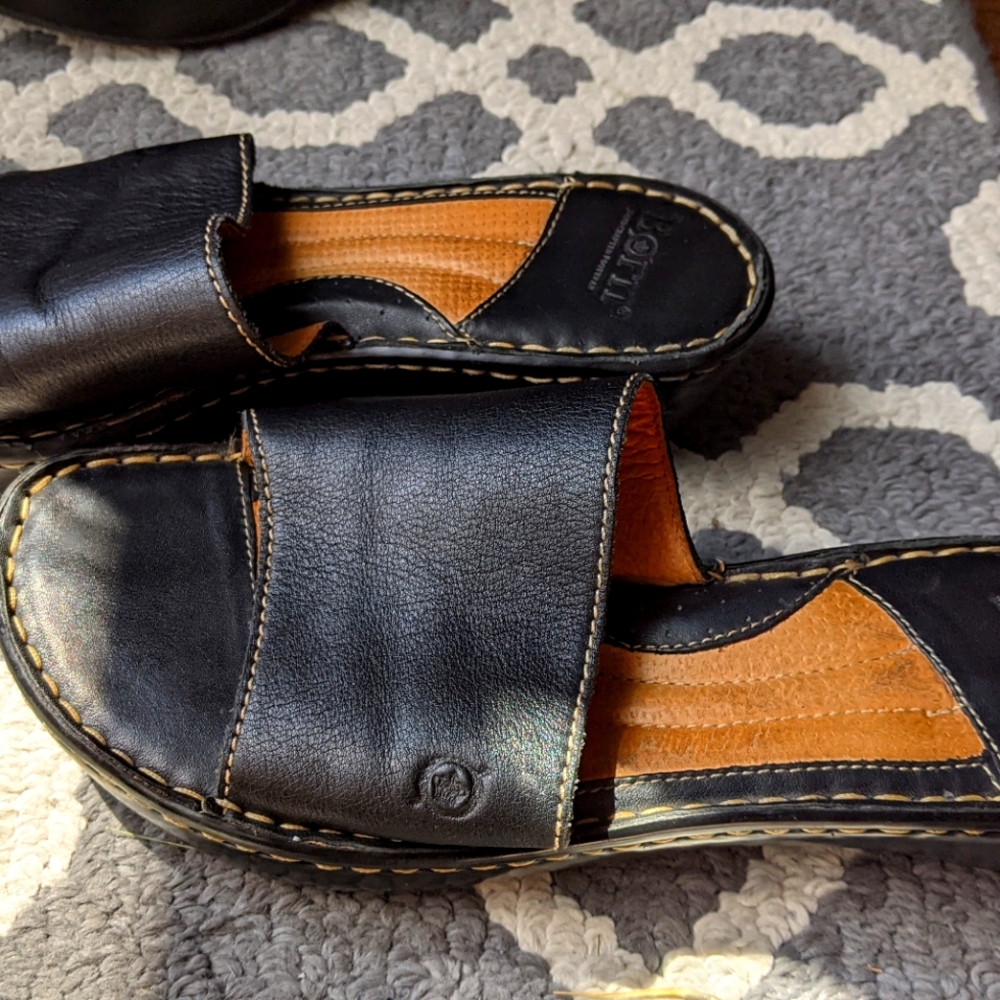 Born comfy sandal size 8